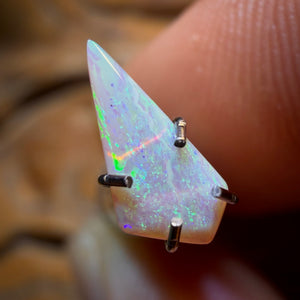 🔨 AUCTION 🔨 No Reserve 0.15cts - South Australian Crystal Opal