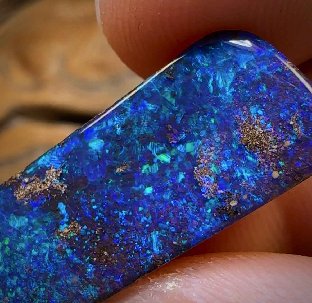 20.2cts - Gem Queensland Boulder Seam Opal. Reef Pattern!