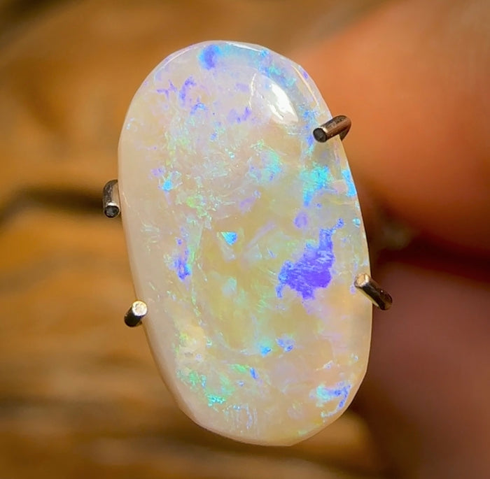 🔨 AUCTION 🔨 No Reserve 0.95cts - South Australian Semi Crystal Opal
