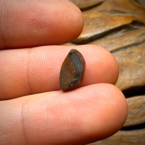 2.3cts - Clean Full Face Gem Australian Boulder Seam Opal
