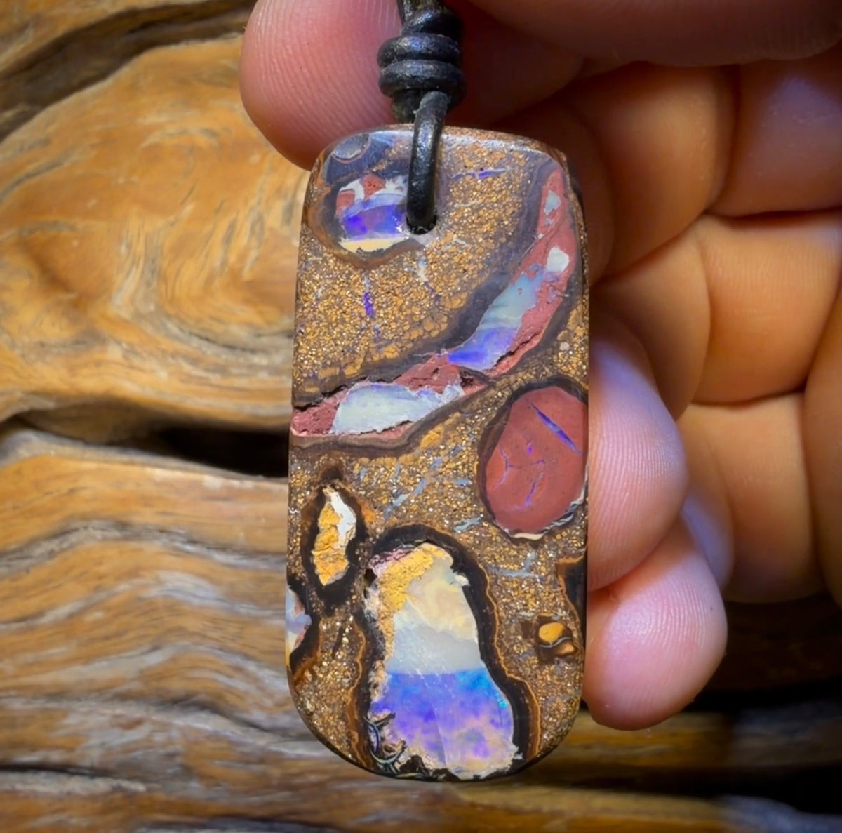Collier en opale boulder du Queensland, style tribal, percé, 44 x 20 mm