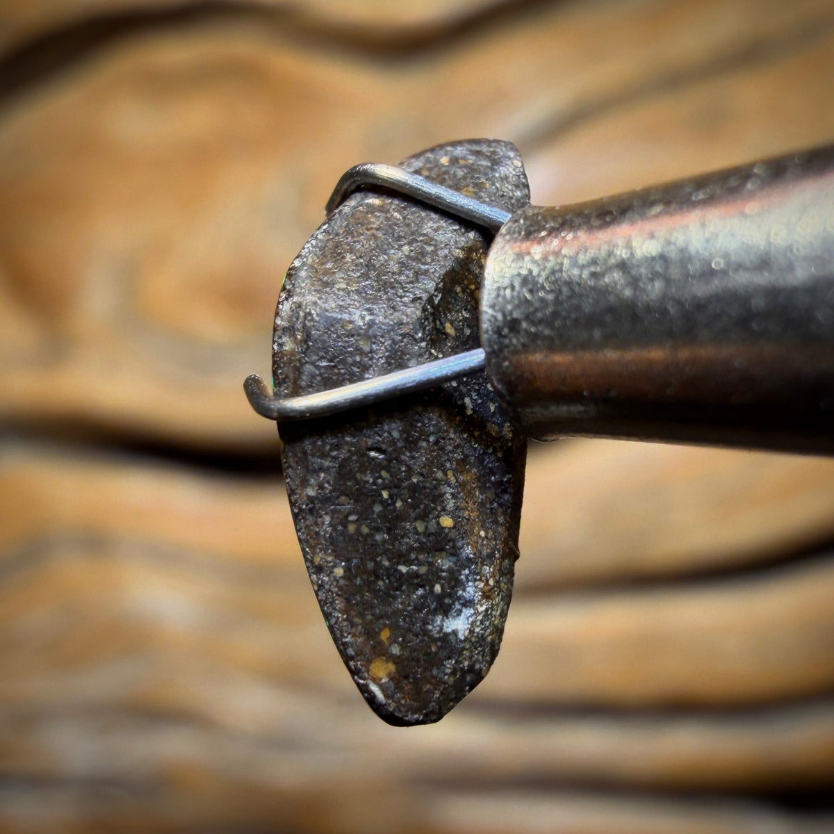 2.1cts - Australian Boulder Seam Opal