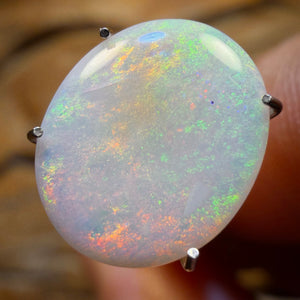 Auktion Nr. 2,3 ct - Südaustralischer Weißer Opal aus Coober Pedy