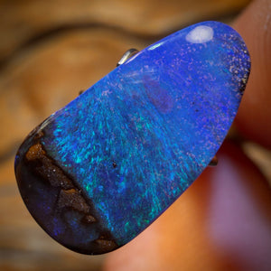 4.4cts - Queensland Boulder Seam Opal. Australian Opal
