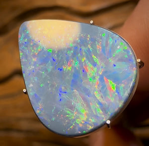 5.5cts - Teardrop Lightning Ridge Opal Doublet