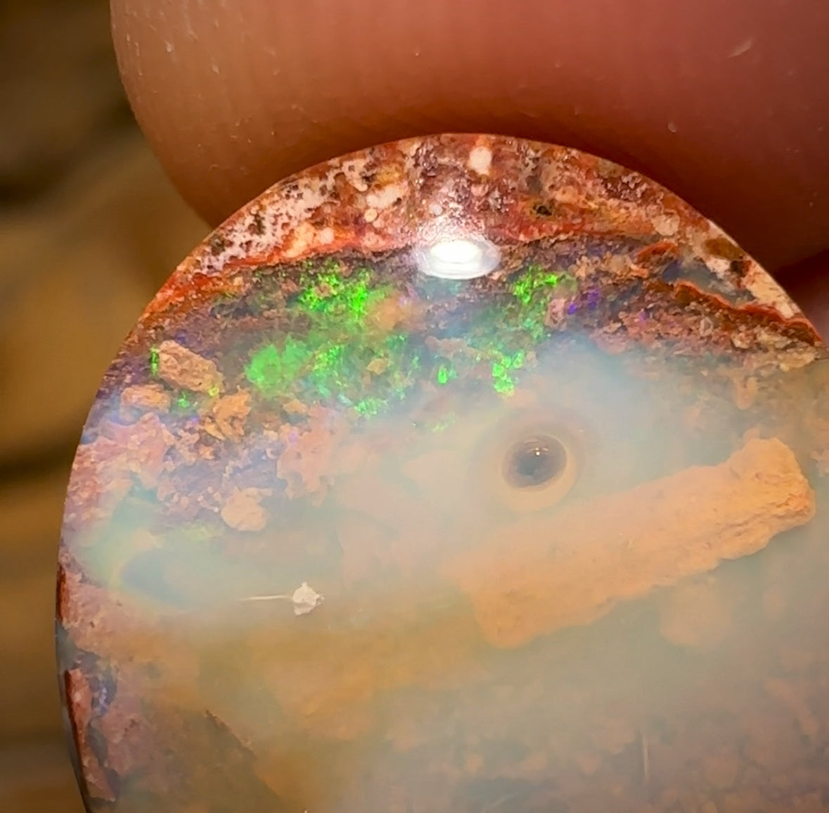 “Bubble” 7.1cts - Solid Australian Boulder Pipe Opal