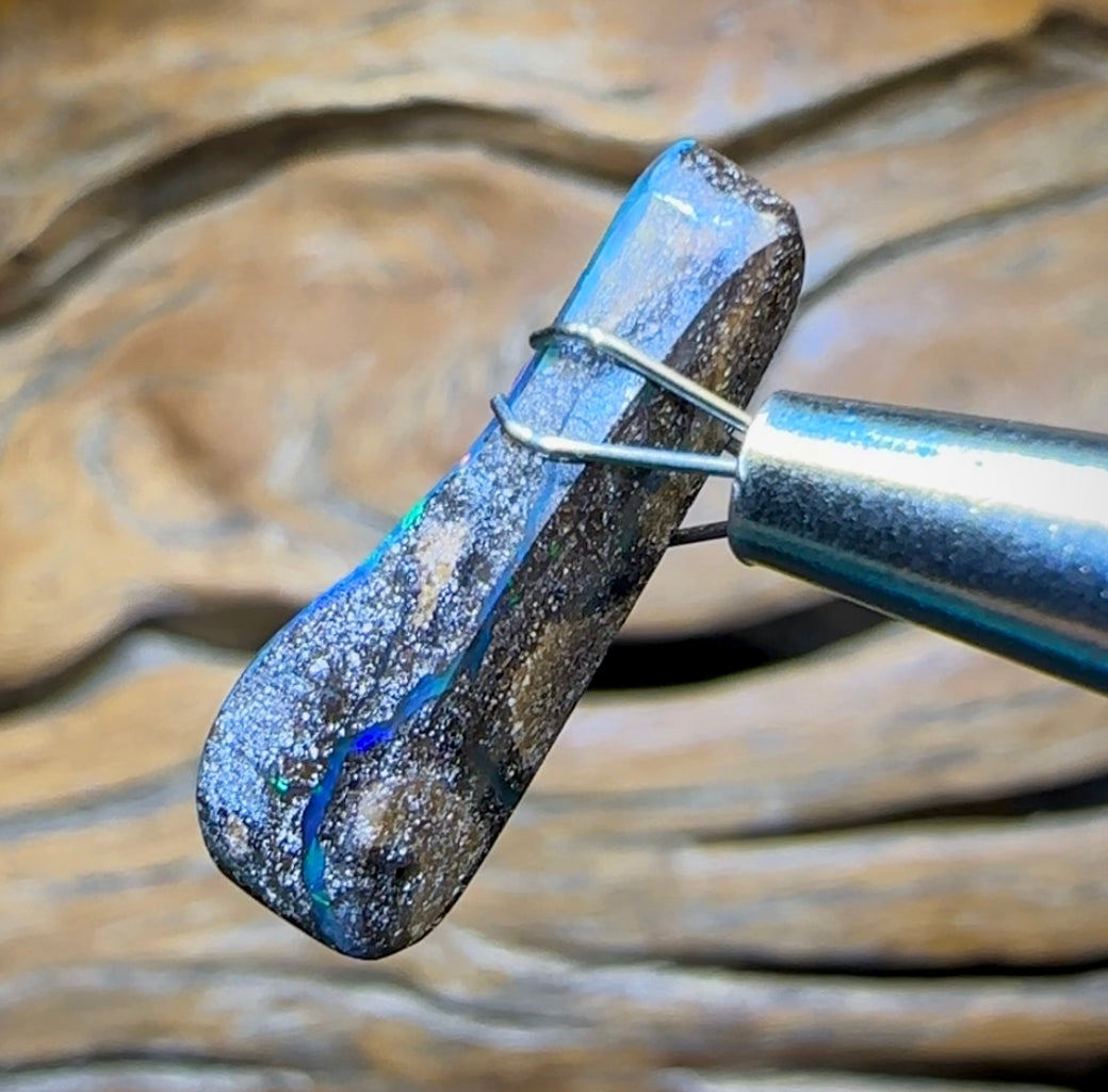 6.7cts - Winton Seam Opal. GEM Boulder Opal - Opal Whisperers