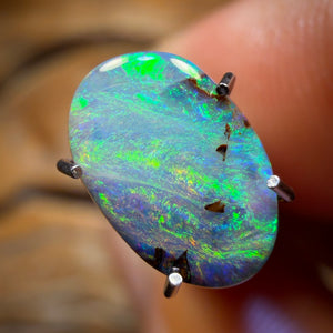 Bargain Card! 1.1cts - Queensland Boulder Seam Opal Gem