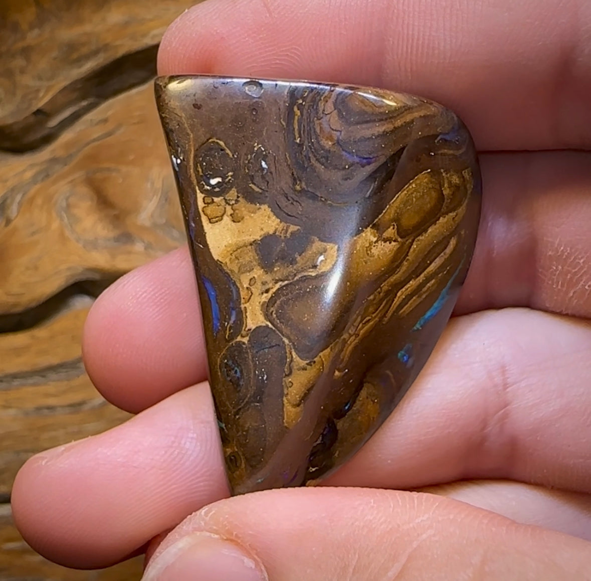 (Must price at $6k as was quoted to christiane) 119.9cts - TOP Reflective Bubble Band Opal from Winton - Opal Whisperers