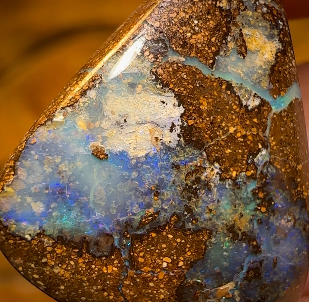 14.9cts - Queensland Boulder Seam Opal