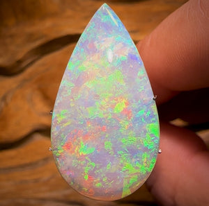 10.8cts - Large GEM Lightning Ridge Crystal Opal Heritage Collection