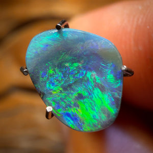 1.25cts - Queensland Boulder Seam Opal. Australian Opal