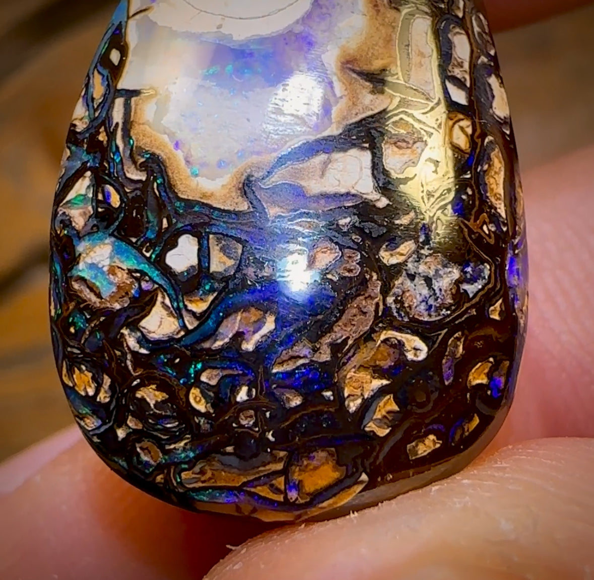 Auction Fall-Through = Your Gain! 🔥 Now More Than 50% Off RRP 🚨 34.7cts - Wow Center and Tribal Queensland Boulder Opal from Koroit