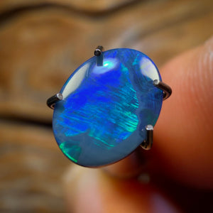 0.95cts - Australian Boulder Opal Doublet
