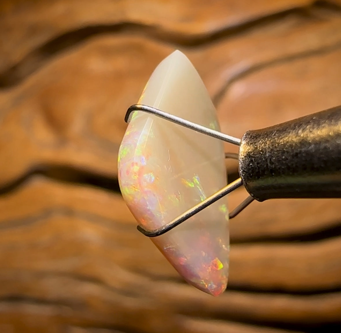 4,2 carats – Opale blanche rare d'Australie du Sud de Mintabie, collection Andreou Heritage