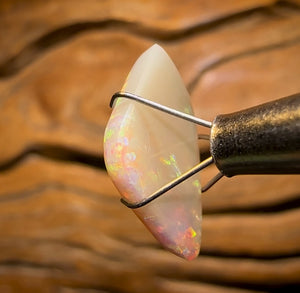 4,2 carats – Opale blanche rare d'Australie du Sud de Mintabie, collection Andreou Heritage