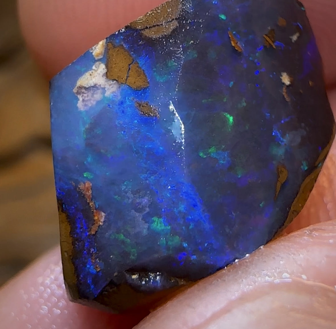 Auction Fall-Through = Your Gain! 🔥 Now More Than 50% Off RRP 🚨 15.3cts - Queensland Boulder Black Opal Rough Rub