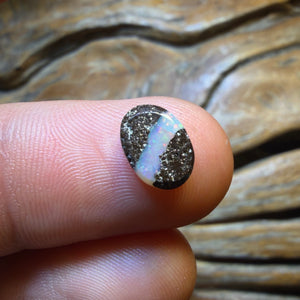 OpalFest Wildcard! 2.1cts - Queensland Boulder Seam Opal. Australian Opal