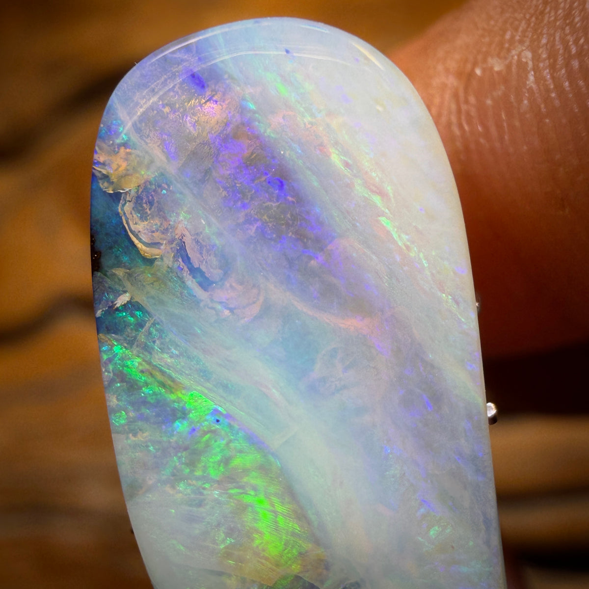 Bargain Card! 12.9cts - Queensland Boulder Seam Opal