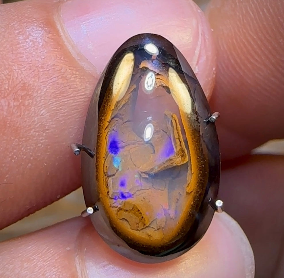 5.25cts - RARE Yowah Nut Crystal Centre Opal