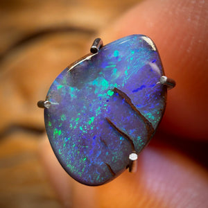 0.9cts - Queensland Boulder Seam Opal from Winton
