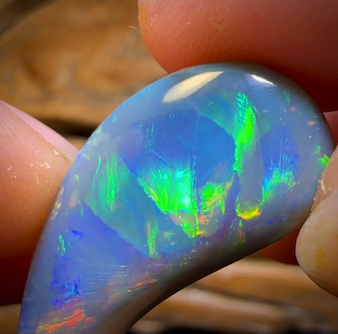 18.1cts - Super Stone Rare South Australian Dark Opal. Multicolour Magic with Amazing Pattern.