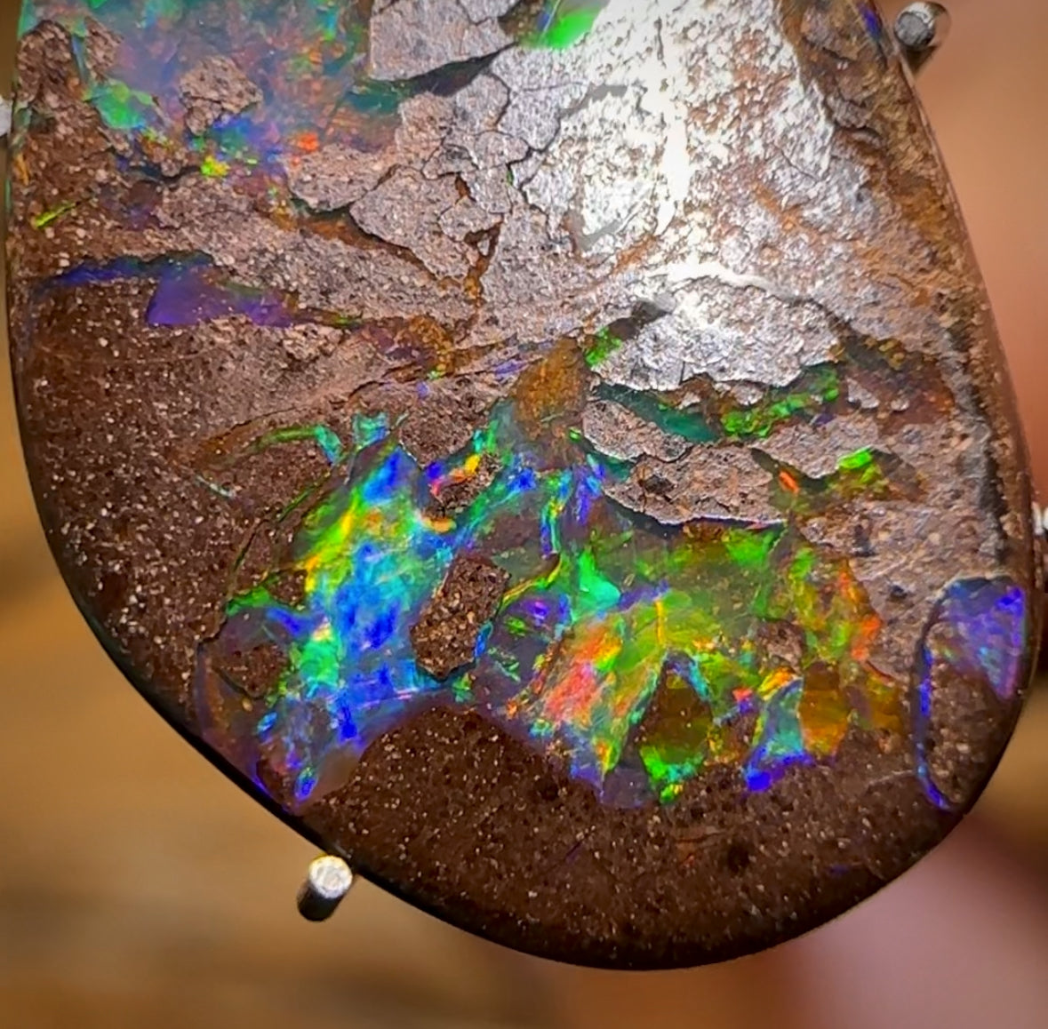 5.3cts - Queensland Boulder “Bright Bubble Band” Opal