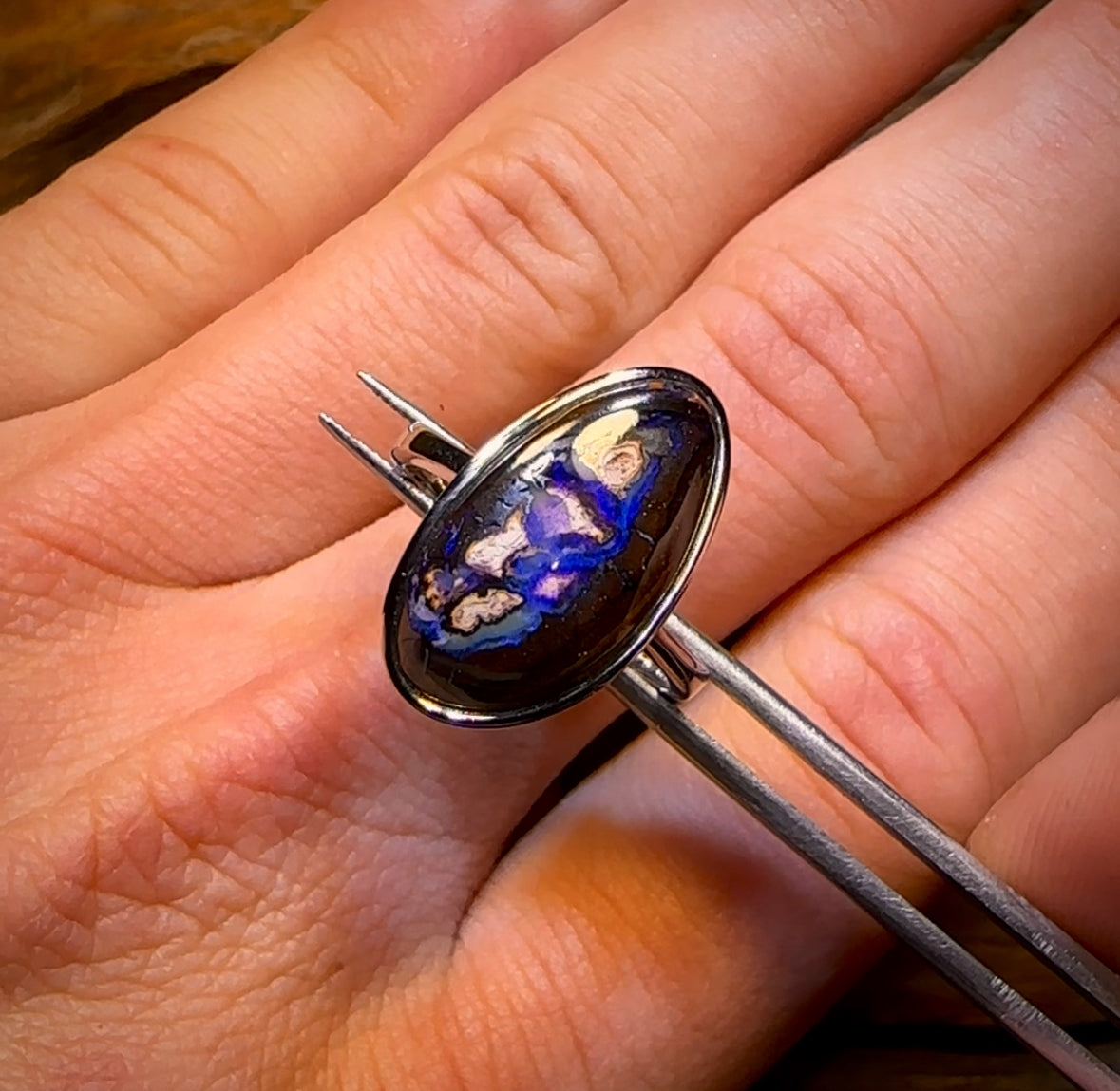 TRIBAL MUMMY Sterling Silver - Solid Yowah Nut Kernel with Tribal Pattern Opal Ring