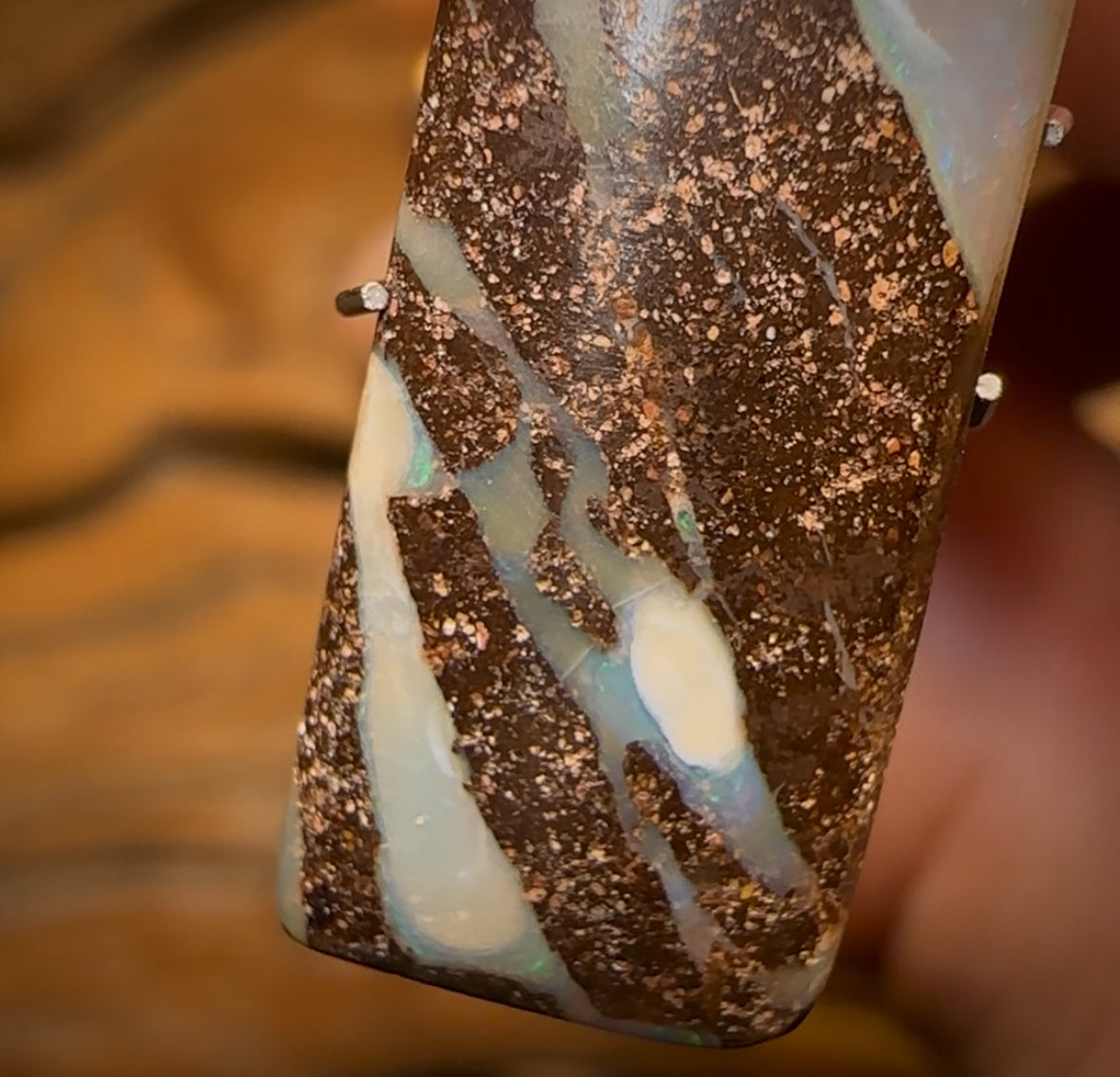 Auction Fall-Through = Your Gain! 🔥 Now More Than 50% Off RRP 🚨 11.3cts - Queensland Boulder Seam Opal