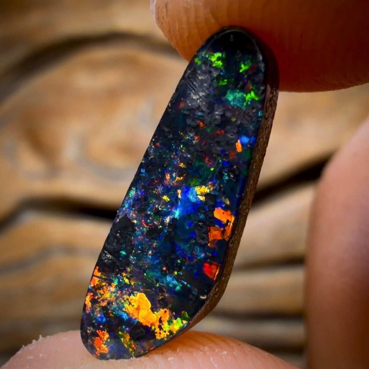 3.9cts - Banger! Queensland Boulder Black Opal. Multicolours!