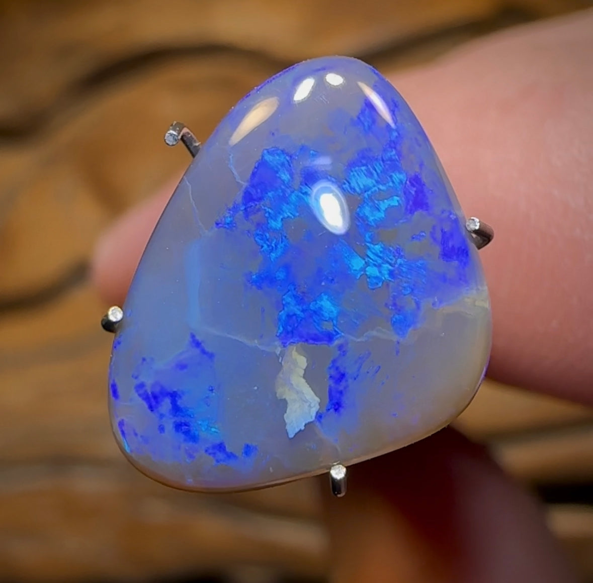 4.1cts - Lightning Ridge Dark Opal, Bargain - Opal Whisperers