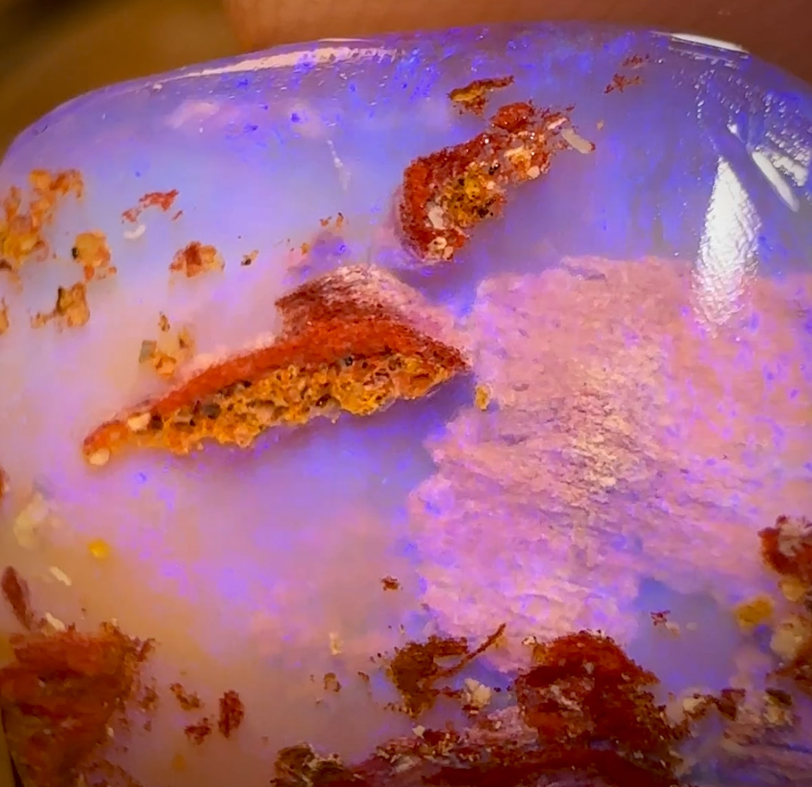16.6cts - Boulder Pipe Opal Rub. Australian Opal