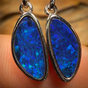 Ohrstecker aus Sterlingsilber mit australischem Boulder-Opal-Doublet