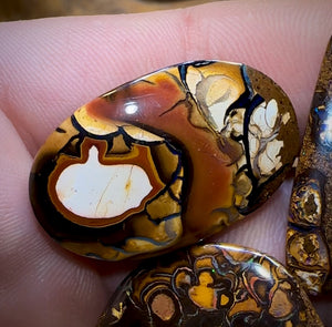 🔒 122,8 cts - Lot de 4 opales boulder tribales du Queensland. Conglomérat de noix de Yowah - Bonne affaire