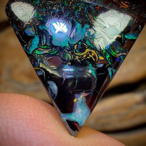 23.6cts - TOP Tribal Australian Boulder Opal