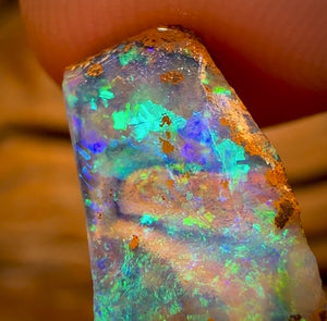 7.4cts - Queensland Boulder Seam Opal Rough Rock Pool Rub