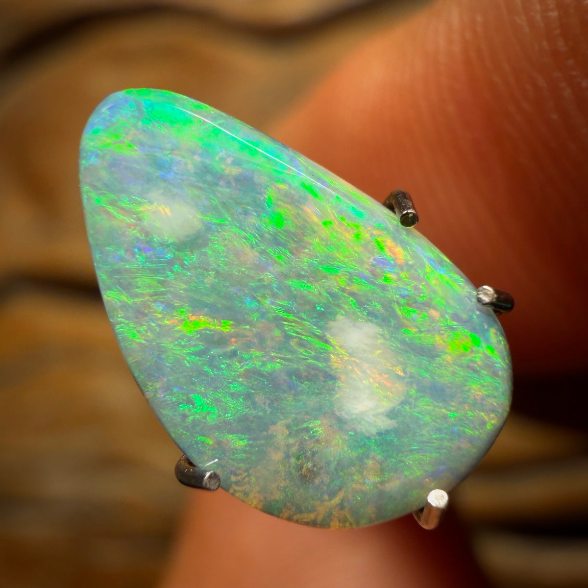 1.9cts - Queensland Boulder Seam Opal. Australian Opal