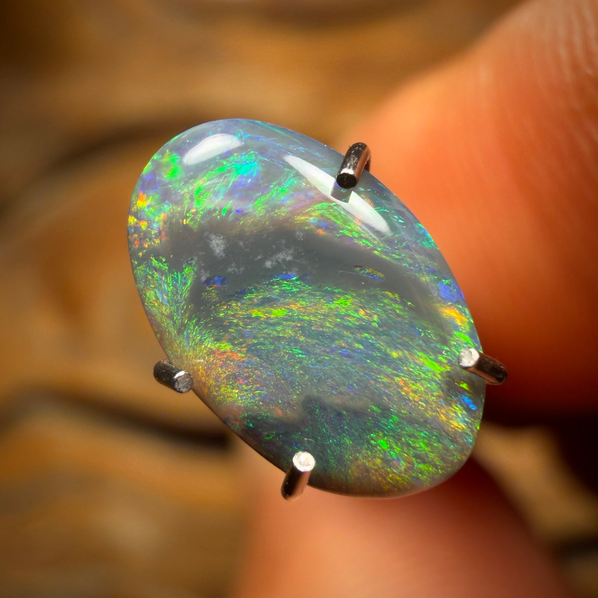 0.6cts - Great Pattern Lightning Ridge Black Opal