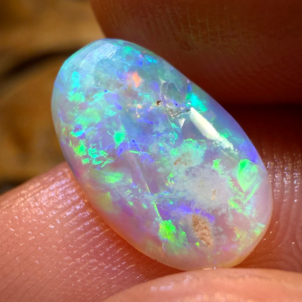 2.7cts - Lightning Ridge Crystal Opal Rub