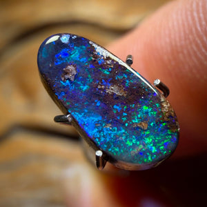 1.9cts - Queensland Boulder Seam Opal. Australian Opal
