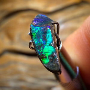 2.1ct - Queensland Boulder Seam Opal. Australischer Opal