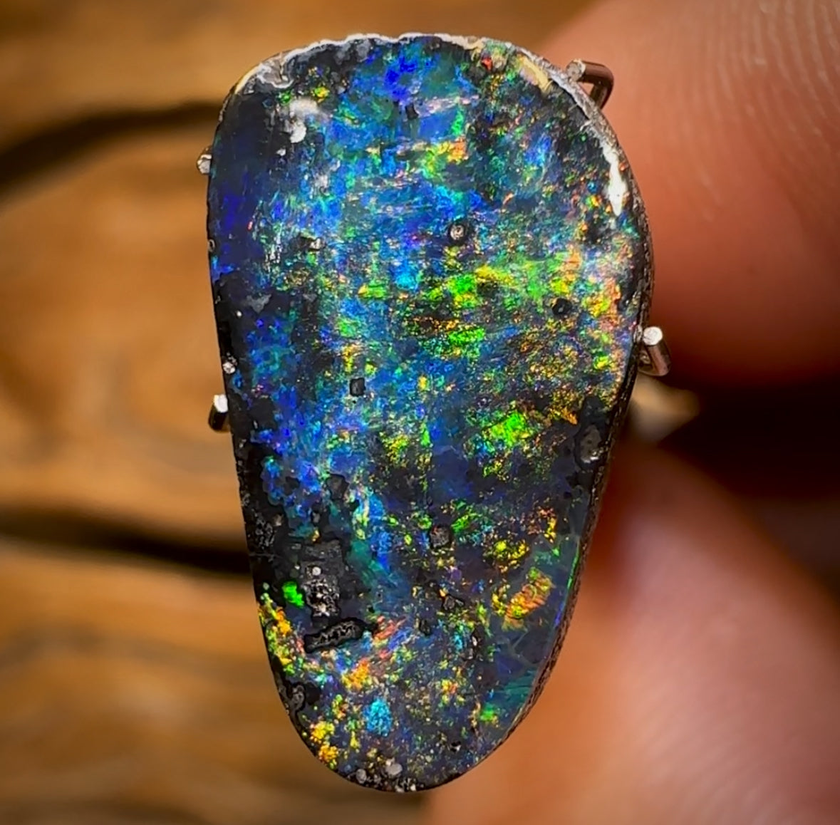 5.15cts - Queensland Boulder Seam Opal Banger