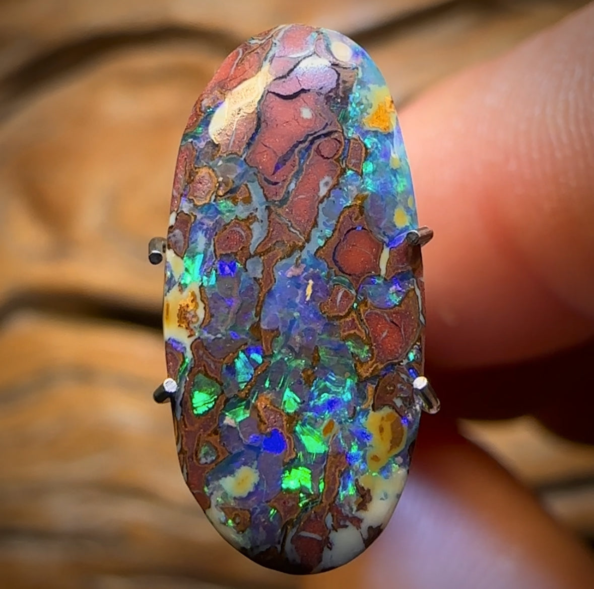 3.2cts - Spot the Picture!!!Queensland Boulder Opal. Australian Opal