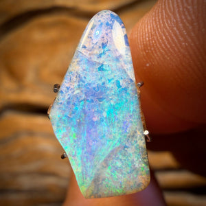 Auction 5.1cts - Queensland Boulder Seam Opal. RECUTTER’S DELIGHT