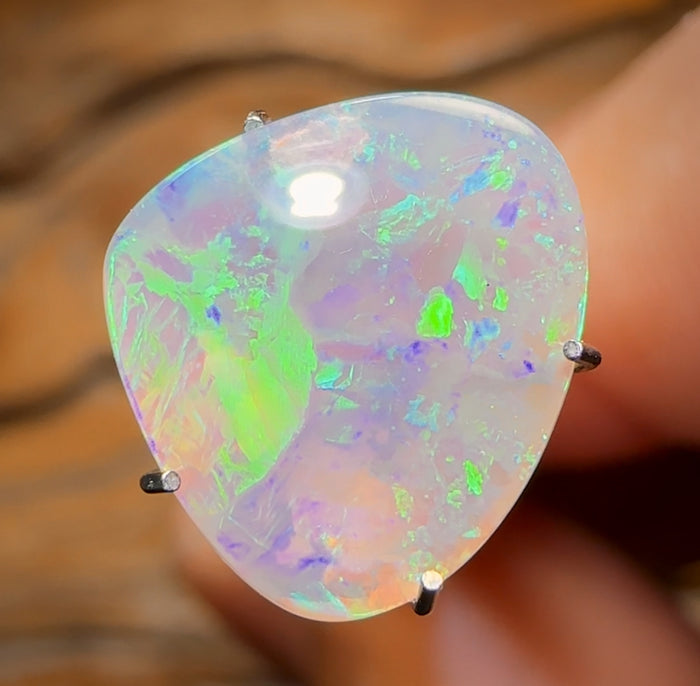 2,1 ct – Blitzschutz-Opal aus Lightning Ridge
