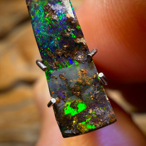 1.6cts - Australian Boulder Seam Opal from Winton
