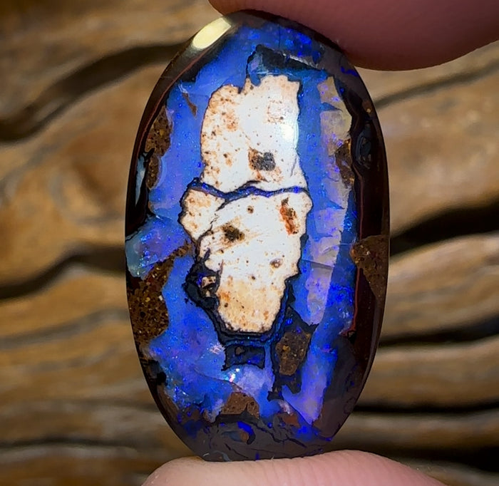 🔨 AUCTION 🔨 Reserve 💎 High Roller Banger Auction 💎 23.1cts - Koroit Nut Partial Crystal Centre