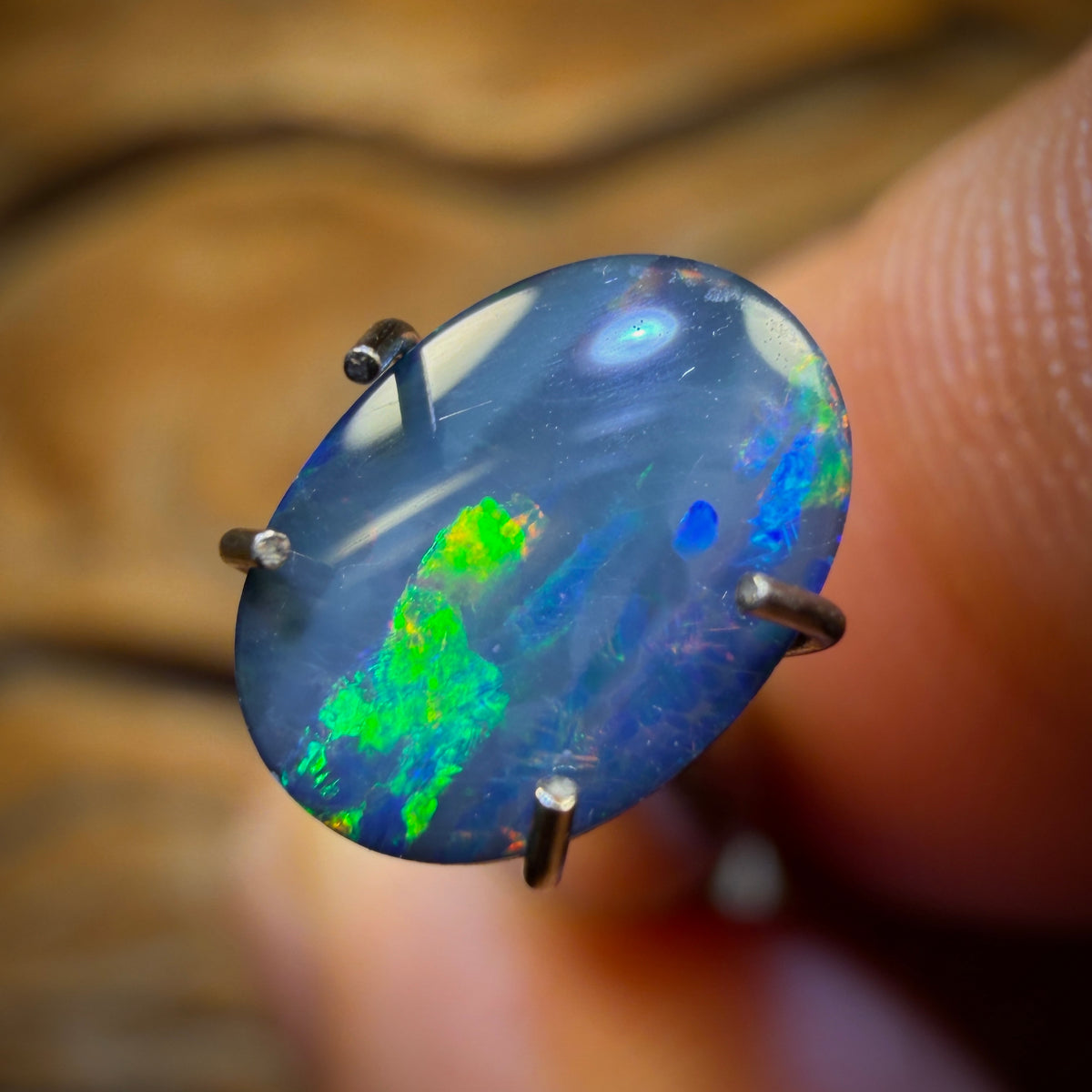 0.75cts - Australian Boulder Opal Doublet
