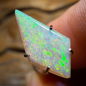 0,9ct – Südaustralischer Kristallopal