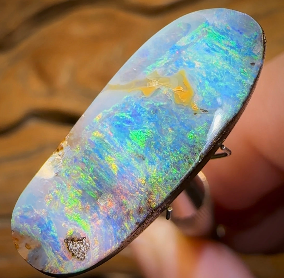 17.7cts - Queensland Boulder Seam Opal